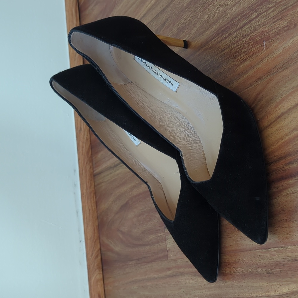 Diane von Furstenberg size 9 1/2 women's Black suede heels with gold accent